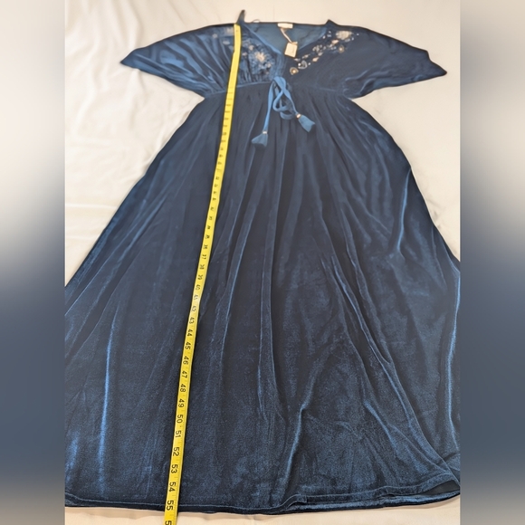 World Market Mira Celestial Embroidered Maxi Dress (L/XL) - Picture 10 of 15